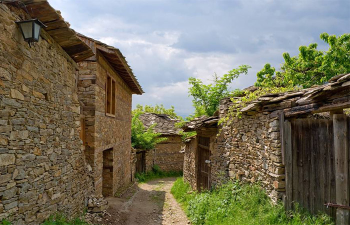 Село Лещен, Болгария